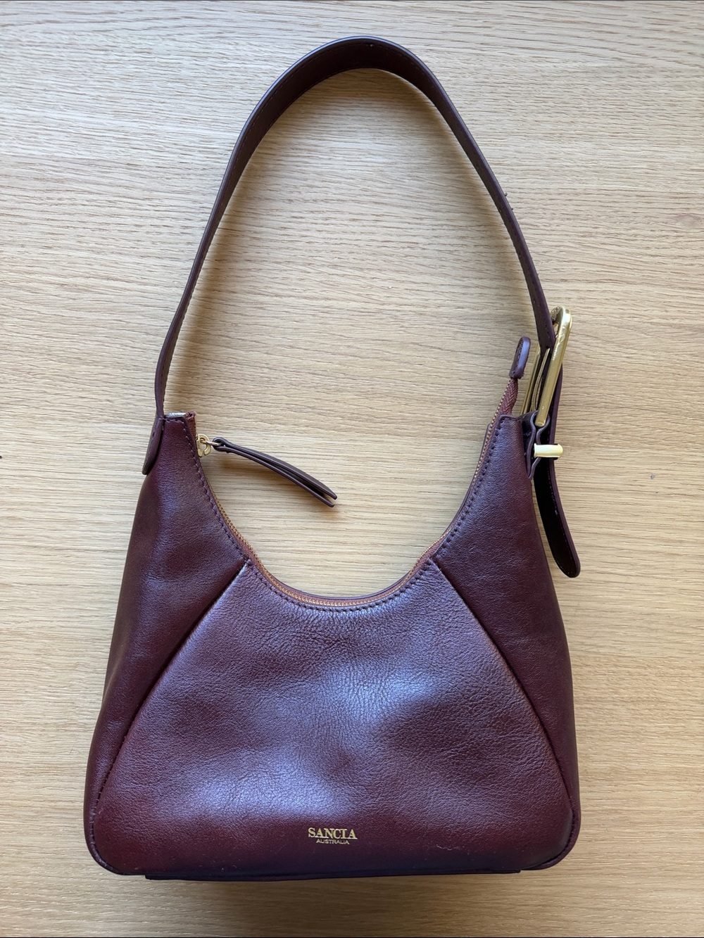 Sancia The Istria Women's Leather Shoulder Bag in Burgundy